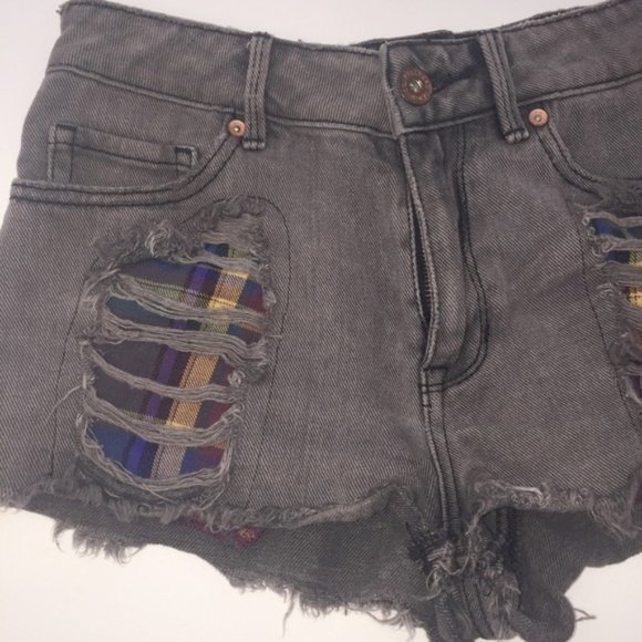 Bullhead Denim Distressed Frayed High Rise Shorts - Picture 2 of 5